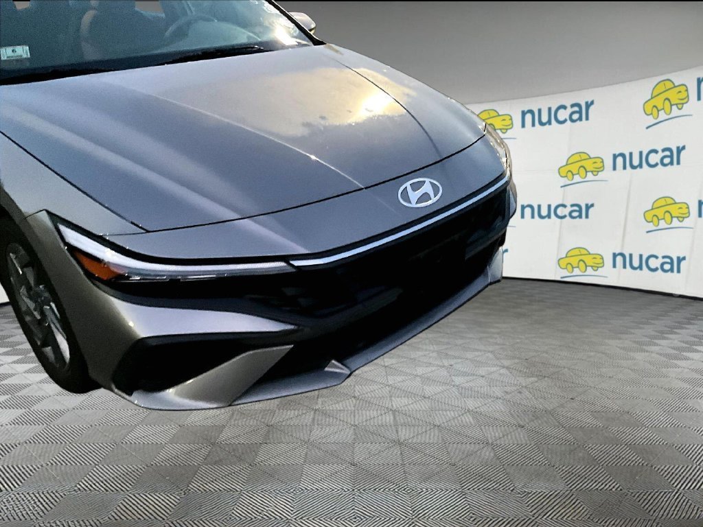 Used 2024 Silver Hyundai SEL image 8