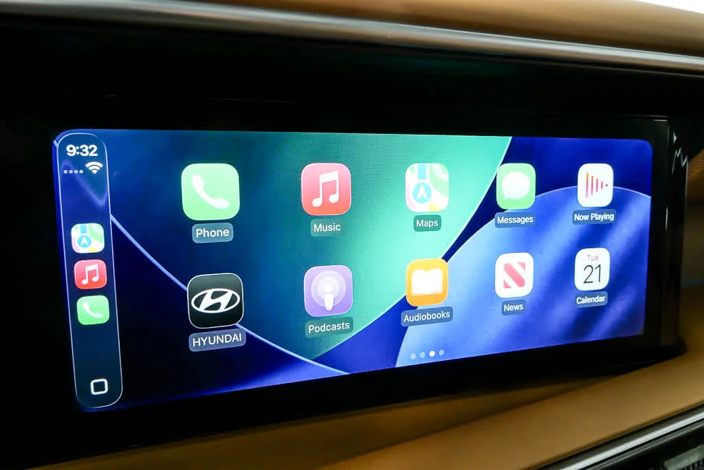 New 2026 Robust Emerald Pearl Hyundai Calligraphy image 26