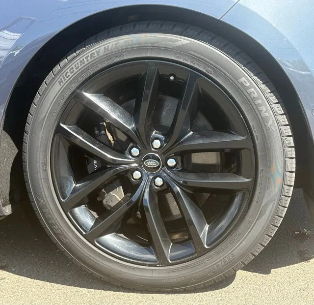 Used 2023 Blue Land Rover First Edition image 4