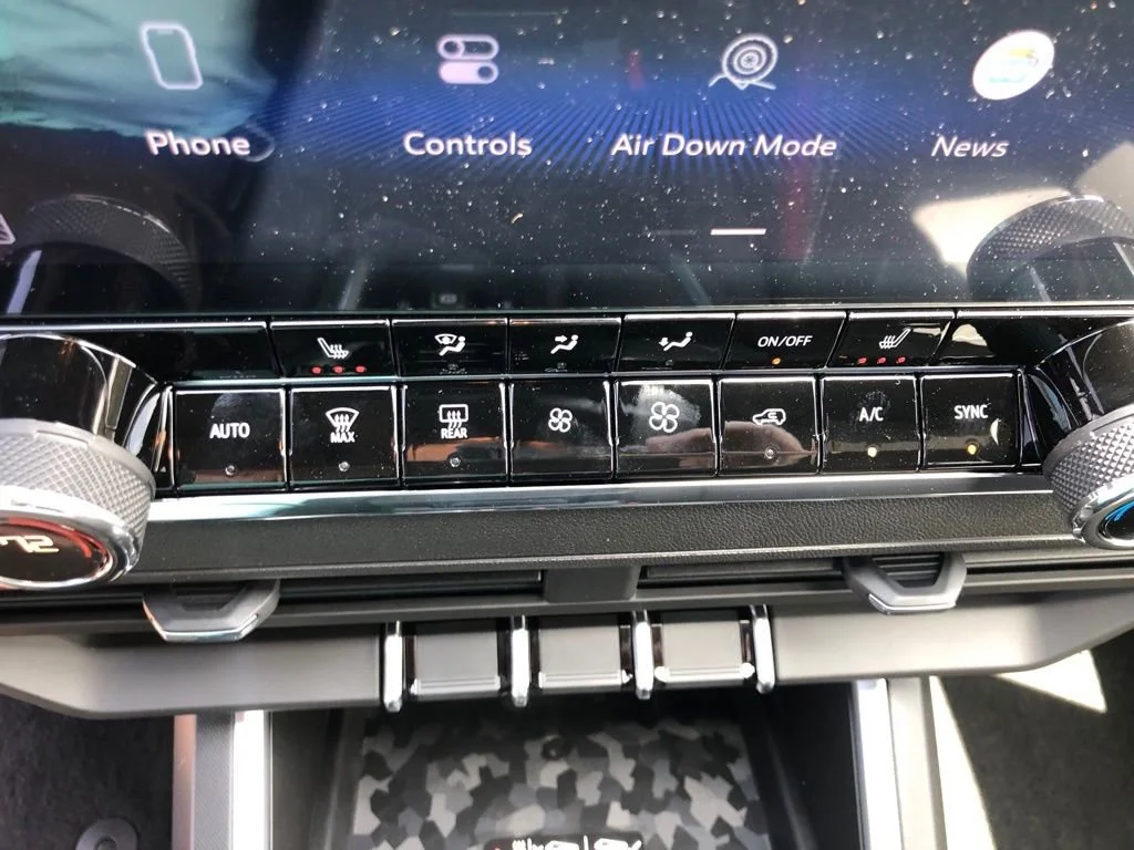 2025 Chevrolet Colorado Trail Boss - Photo 27