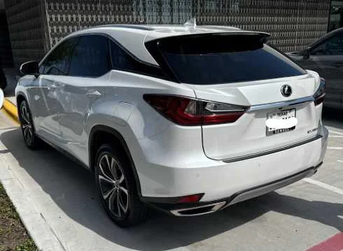 Used 2021 Eminent White Pearl Lexus  image 2