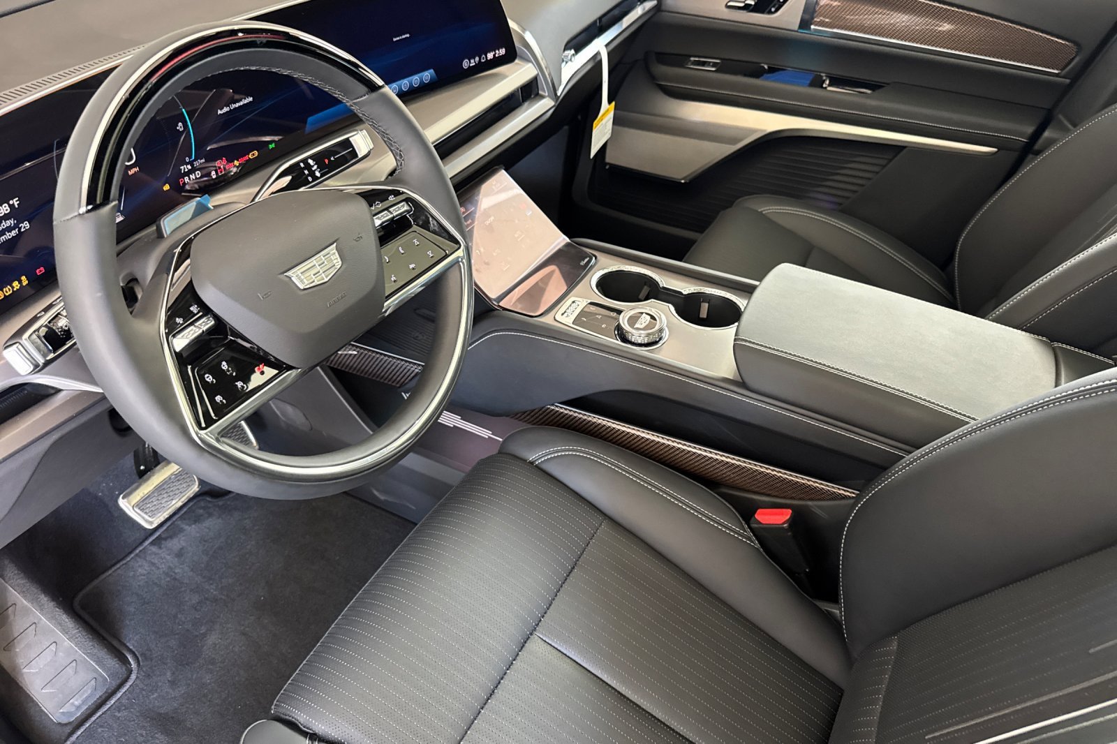 2027 Cadillac VISTIQ Luxury - Photo 10