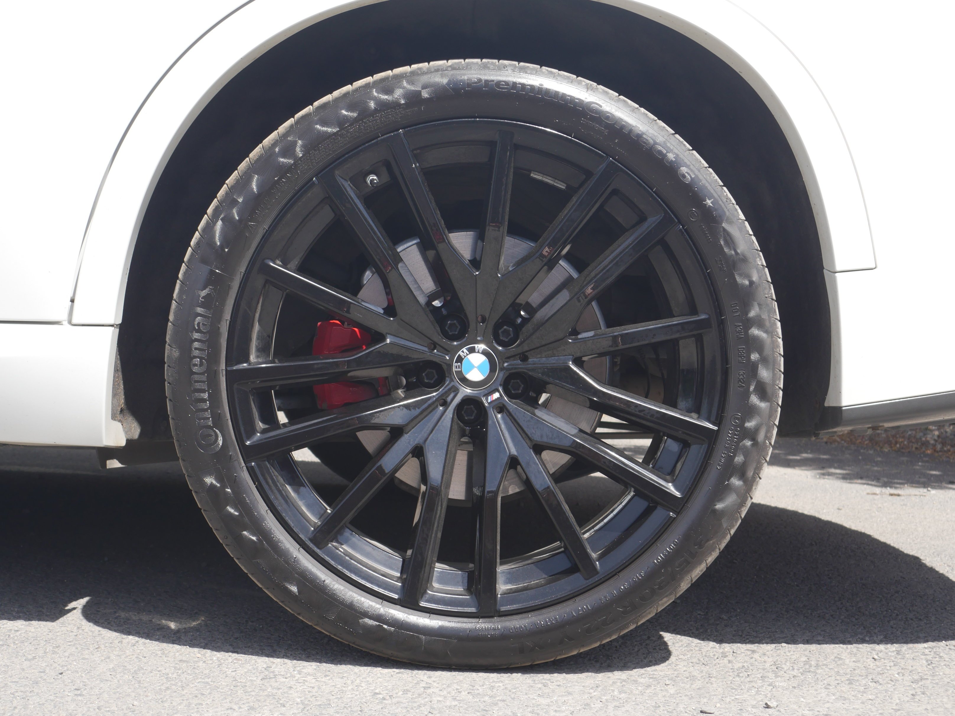 Used 2022 Alpine White BMW xDrive40i image 17