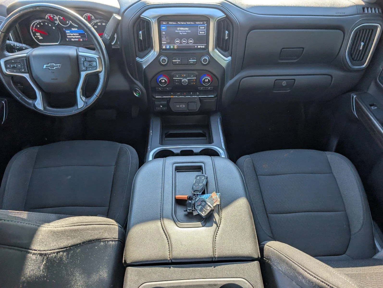 Used 2021 Summit White Chevrolet RST image 33