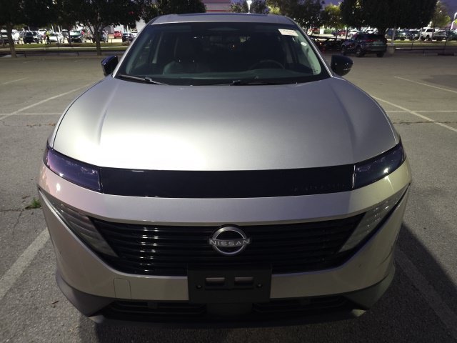 Used 2025 Gold Nissan SL image 2