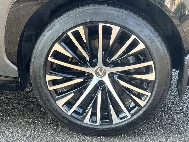 Certified Used 2023 BK/CLOUDBURST GRAY Lexus 450e Premium image 11