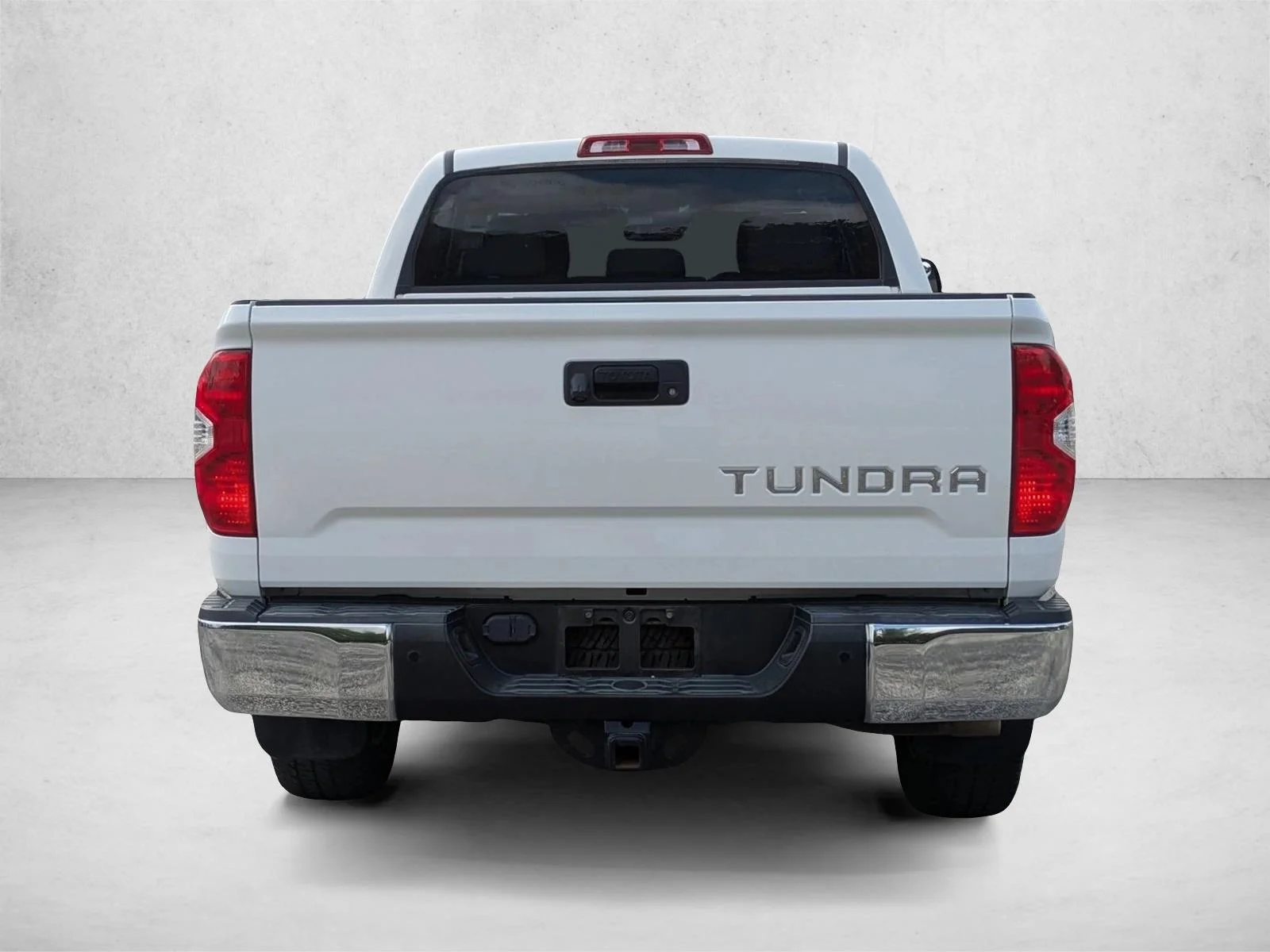 Used 2018 Super White Toyota Limited image 6