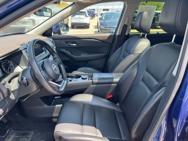 Used 2023 Blue Nissan SV image 12