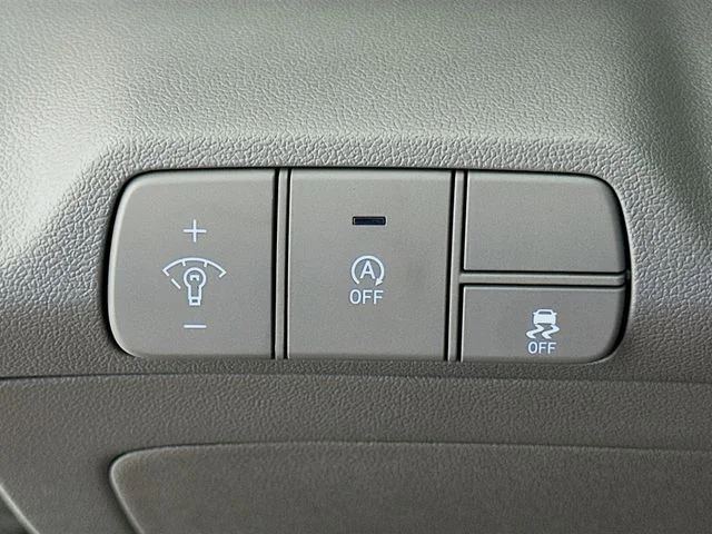 New 2026 White Hyundai SE image 19