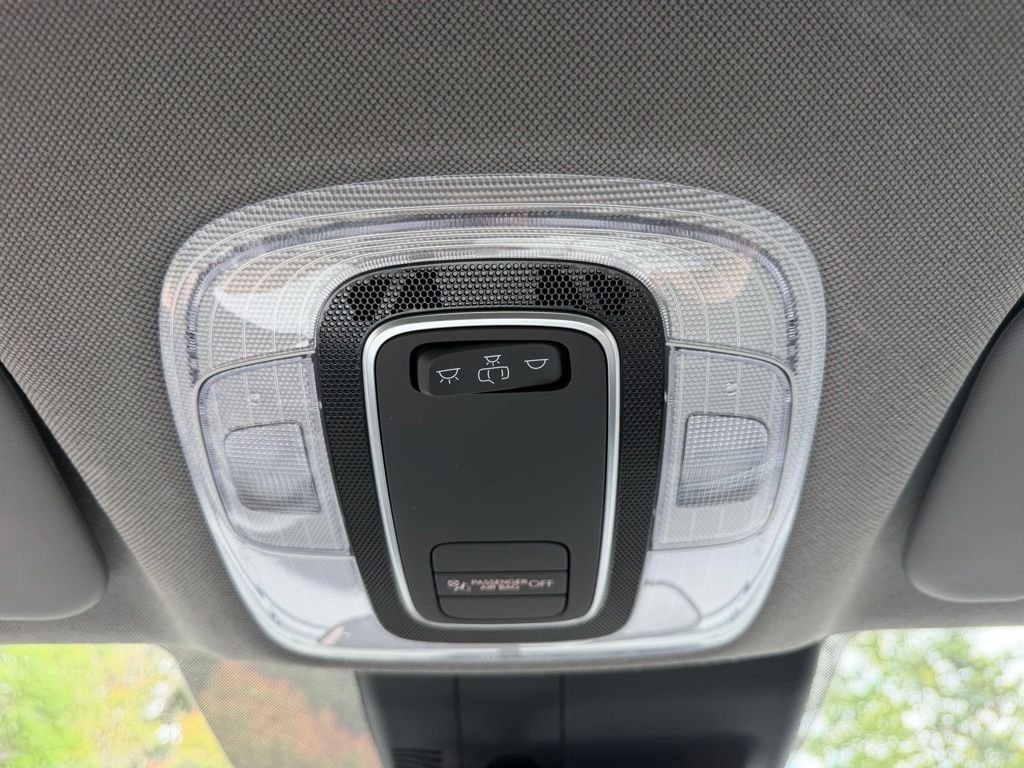 Used 2024 Abyss Black Hyundai SE image 27