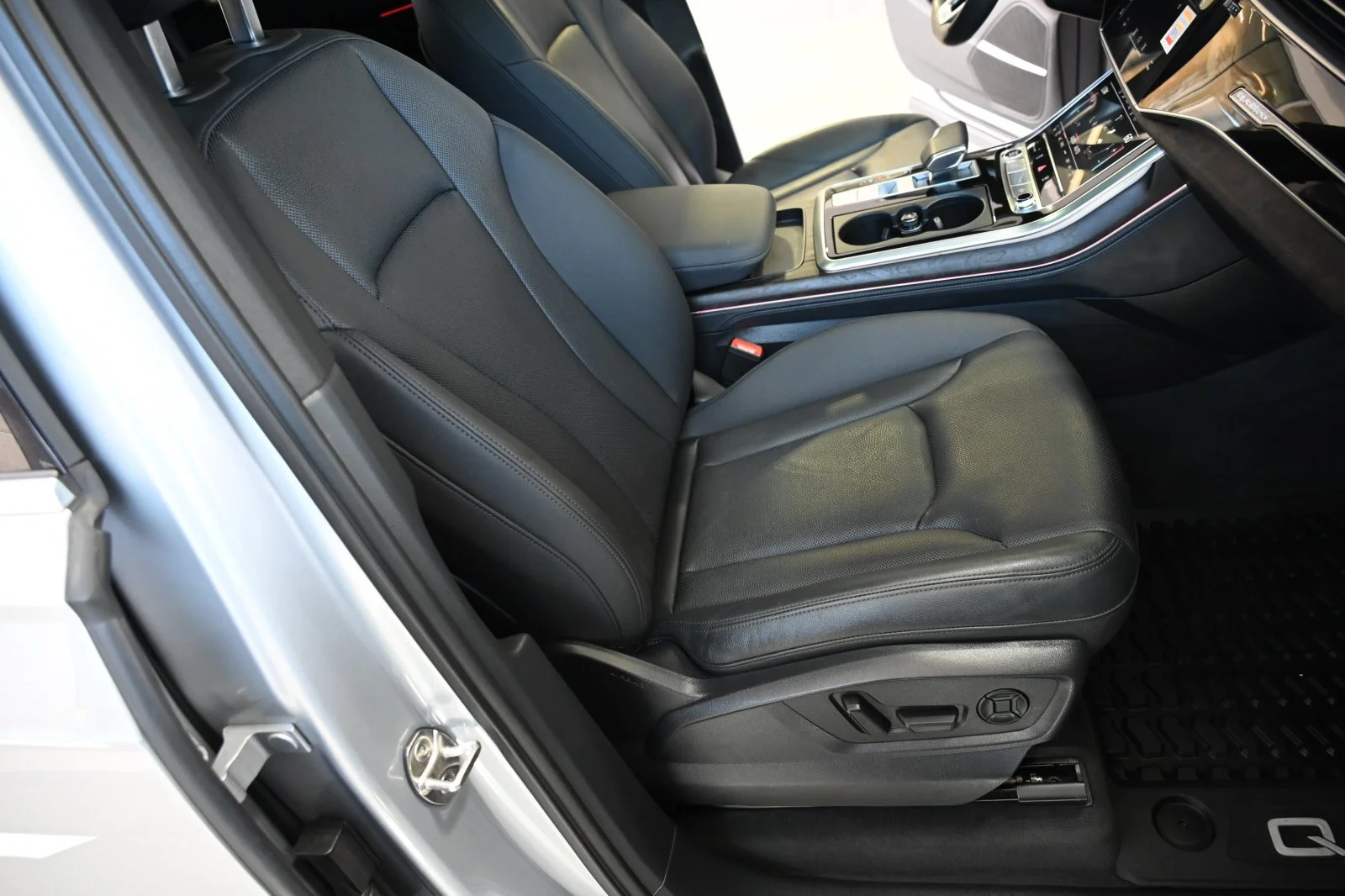 Used 2021 Silver Metallic Audi 55 Prestige image 21