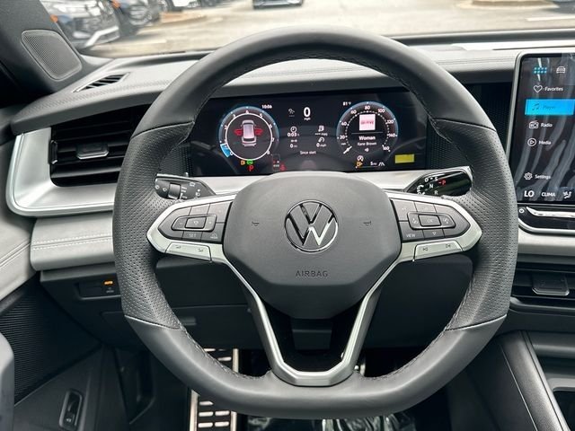 New 2026 Platinum Gray Metallic Volkswagen 2.0T SE R-Line Black image 24