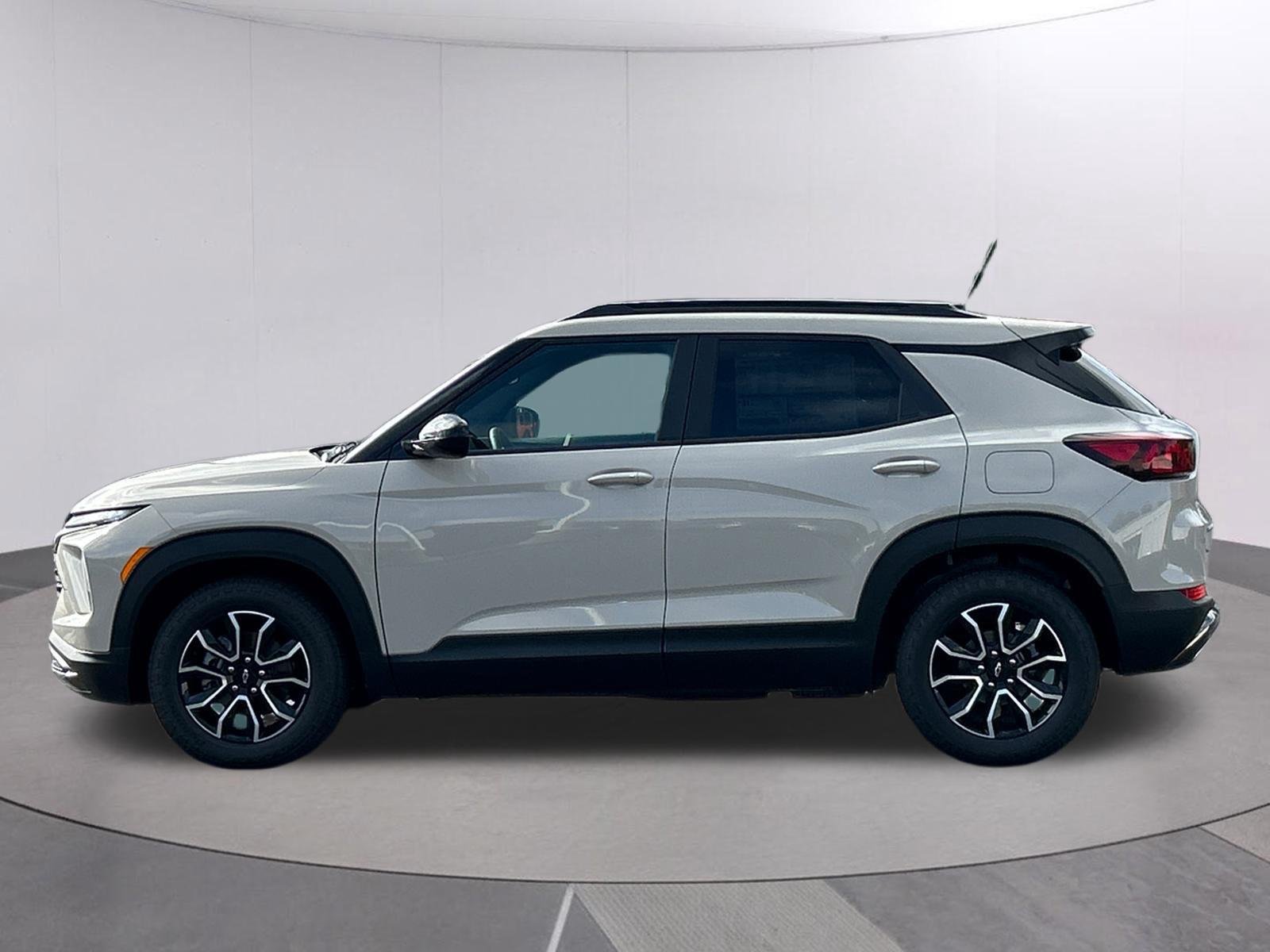 New 2026 White Sands Chevrolet ACTIV image 2