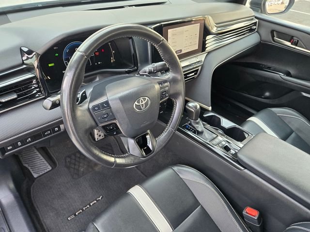 Used 2025  Toyota SE image 10