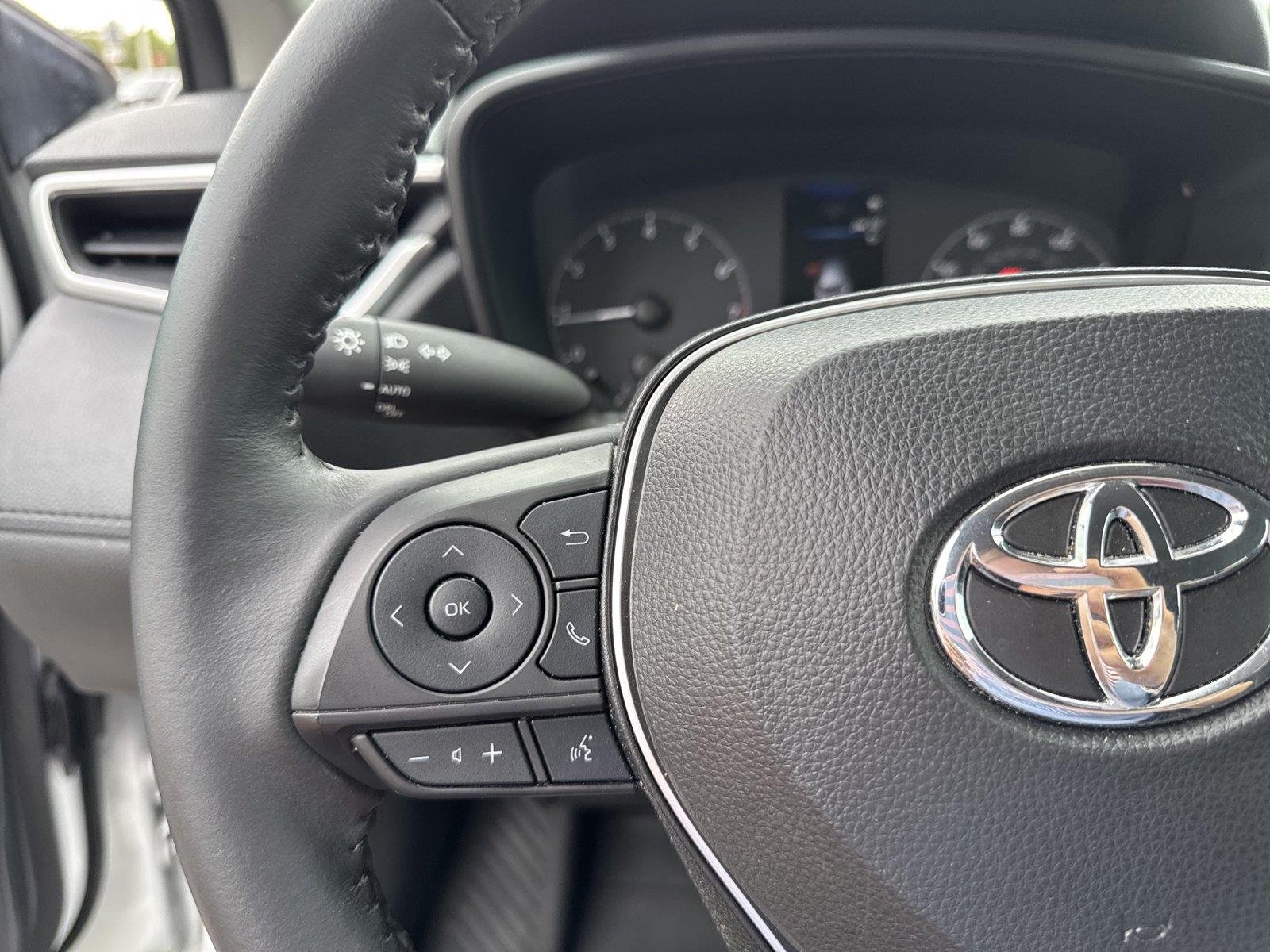 Used 2024 Wind Chill Pearl Toyota LE image 16