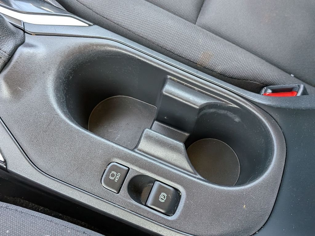 2023 Toyota Corolla LE - Photo 25