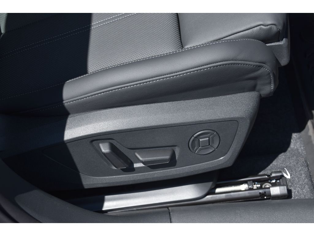 Used 2025 Mythos Black Metallic Audi Premium Plus image 32