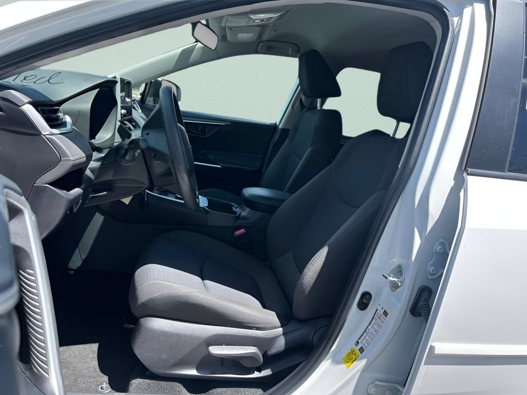 Used 2024 Ice Toyota LE image 18