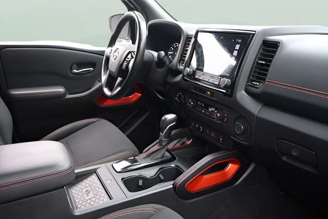 Used 2023 White Nissan PRO-4X image 21