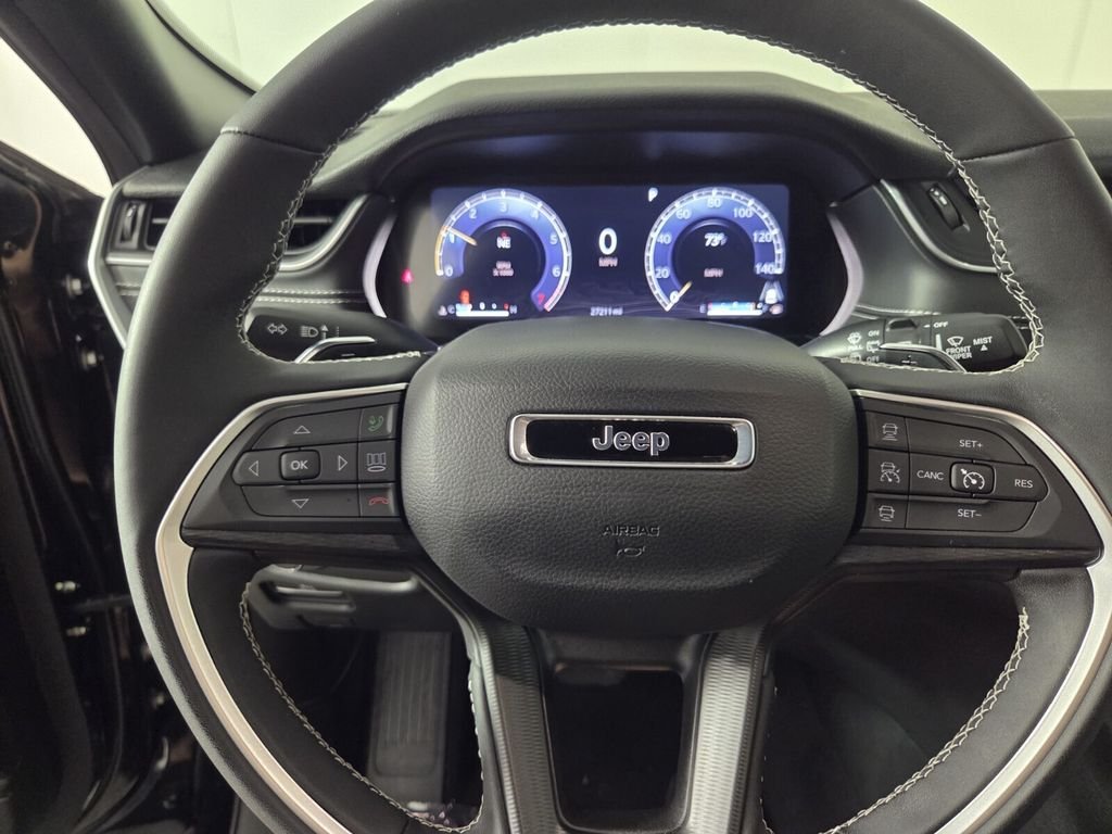 2025 Jeep Grand Cherokee Laredo - Photo 17