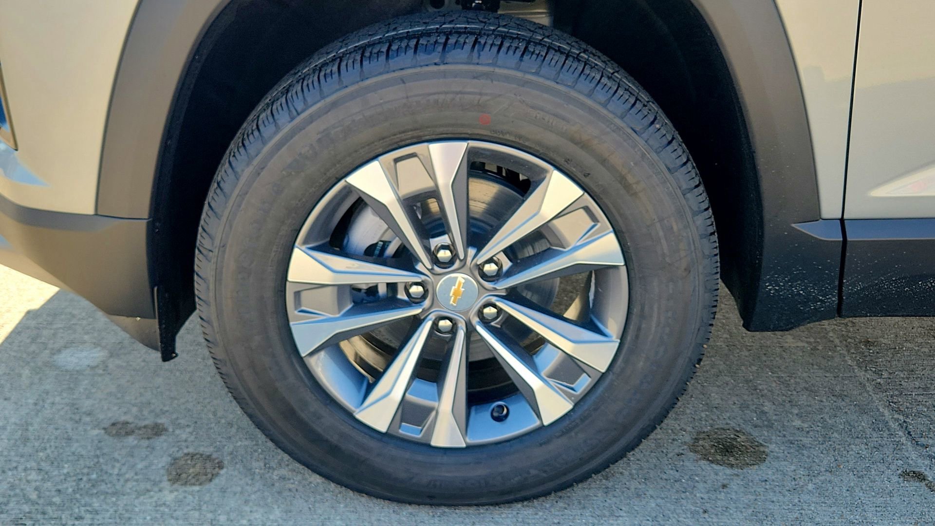 2026 Chevrolet Equinox LT - Photo 9