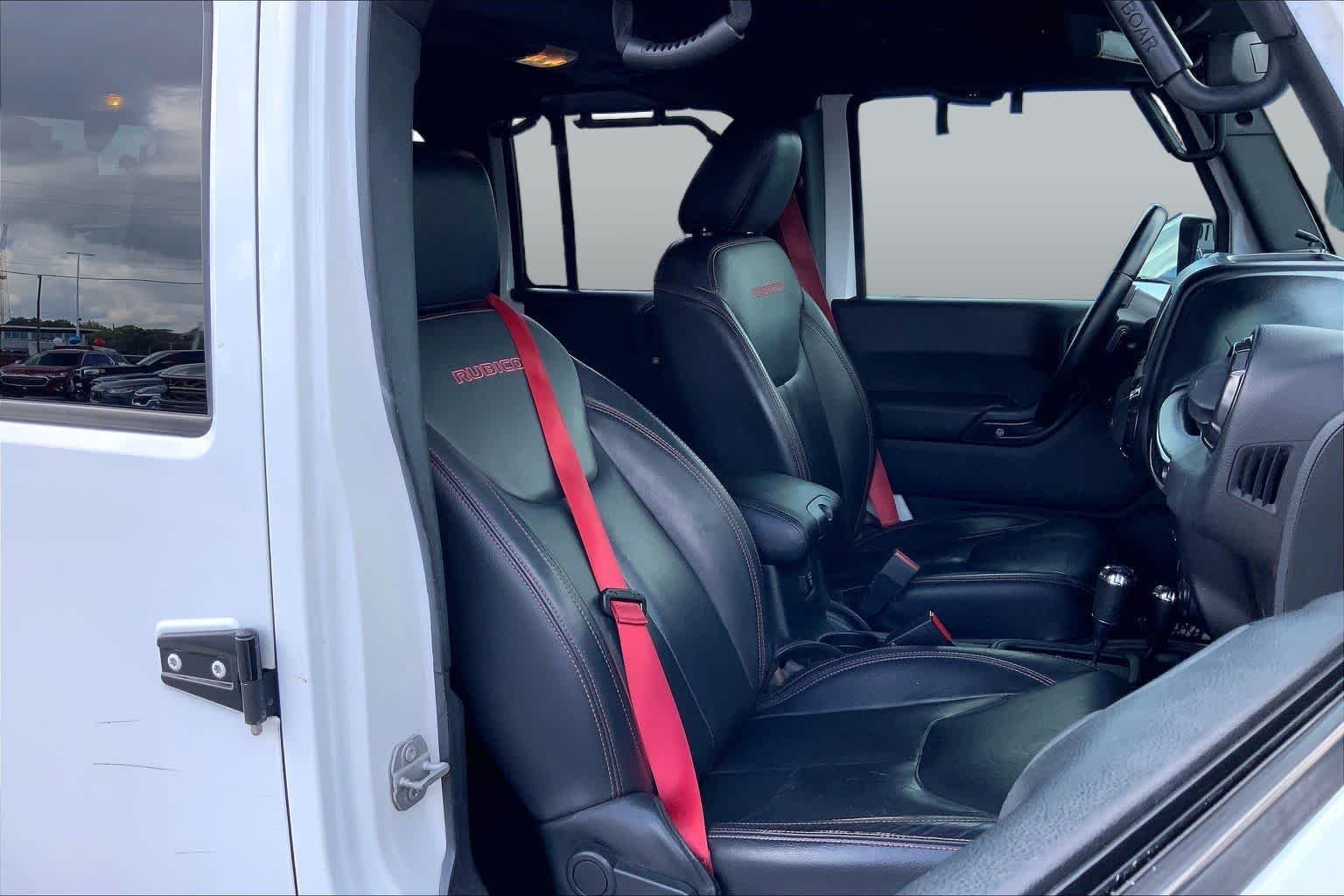 Used 2017 Bright White Clearcoat Jeep Rubicon Recon image 9