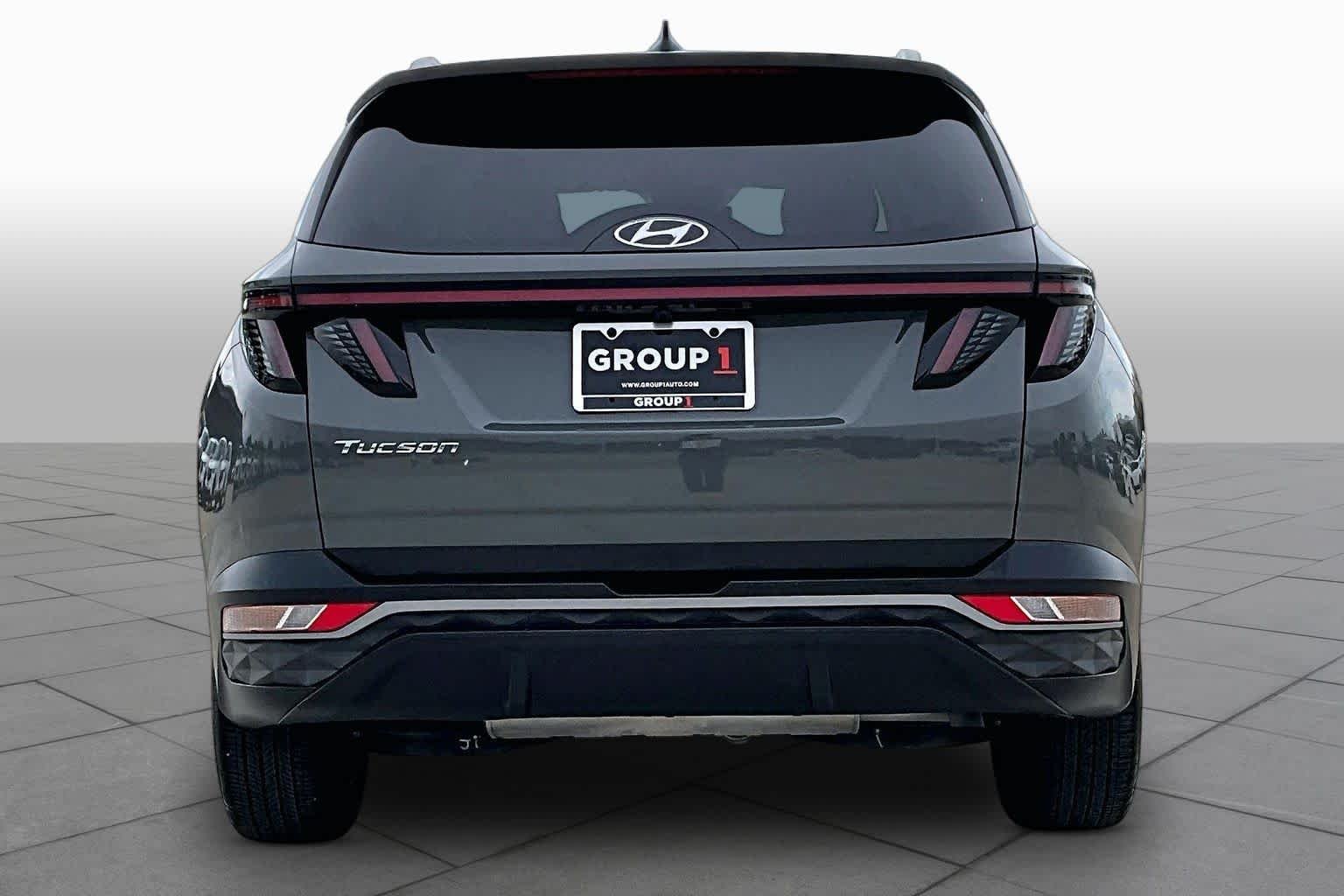 Used 2024 Hampton Gray Hyundai SEL image 5