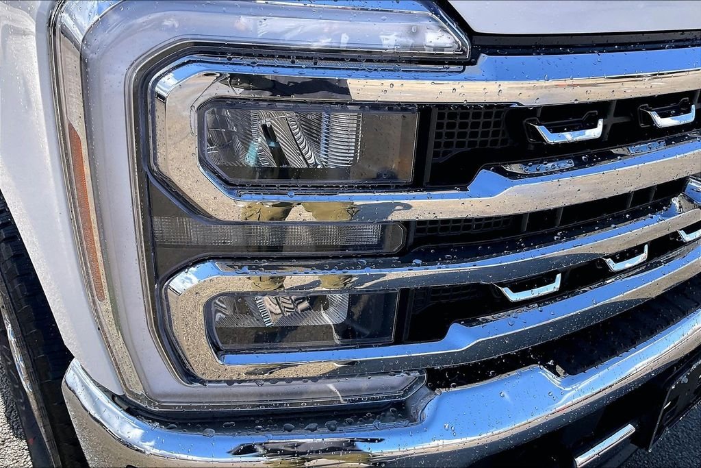 New 2026 Ford Super Duty F-250 Lariat 4D Crew Cab