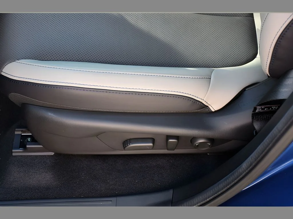 New 2026 DAYBREAK BLUE PEARL Subaru Limited image 34