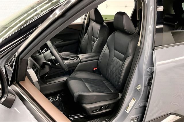 Used 2023 Boulder Gray Pearl Nissan Platinum image 24