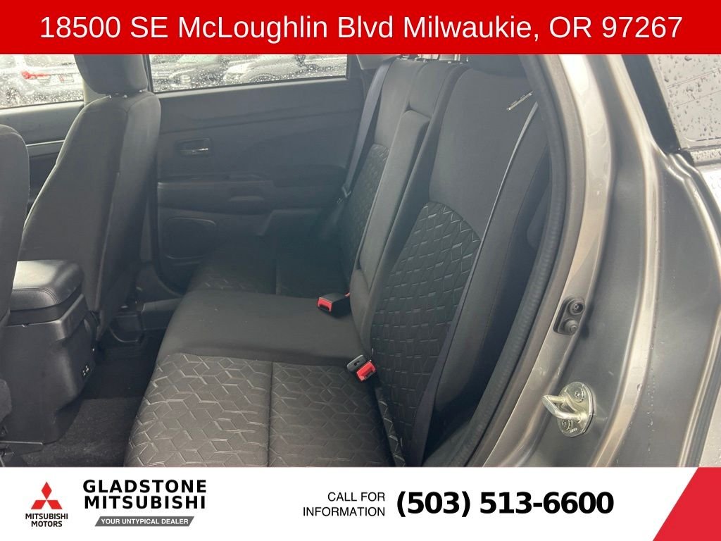 Used 2025 Mercury Gray Metallic Mitsubishi 2.0 LE image 8