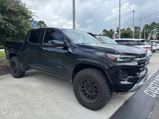 Used 2023 Black Chevrolet Z71 image 2