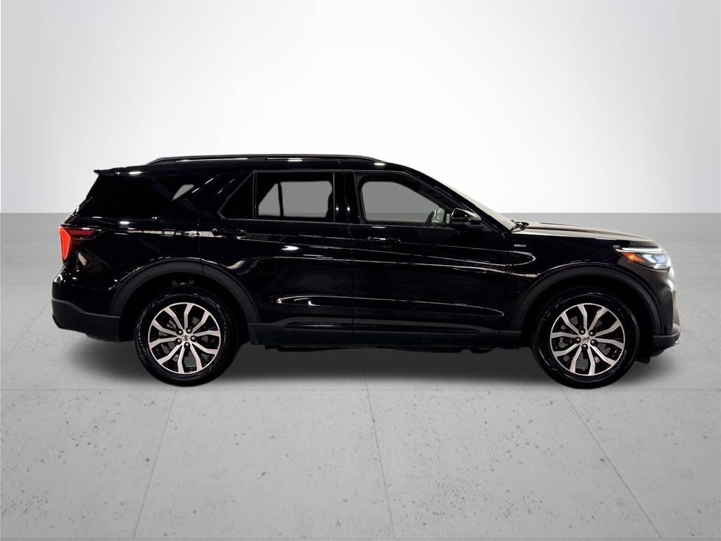 Used 2025 Black Ford ST-Line image 9
