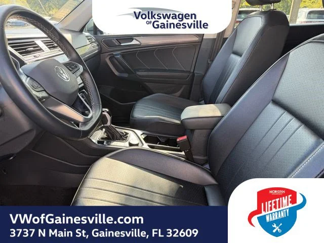 Certified Used 2024 Platinum Gray Metallic Volkswagen SE image 18