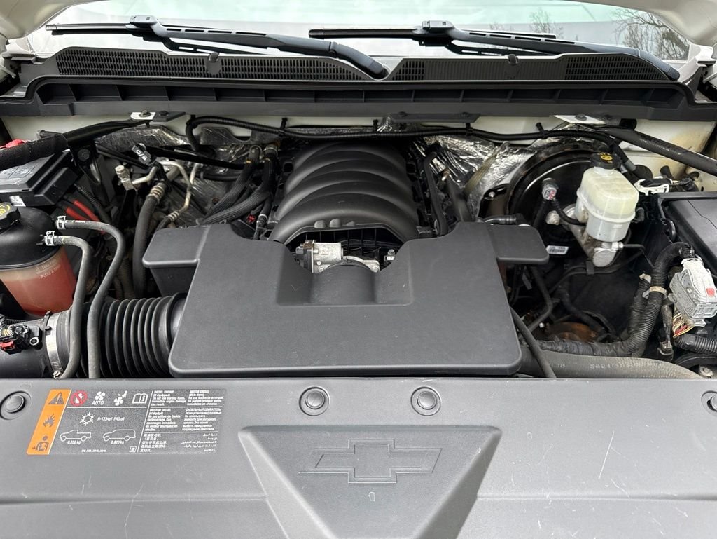 Used 2018 White Chevrolet LT image 12
