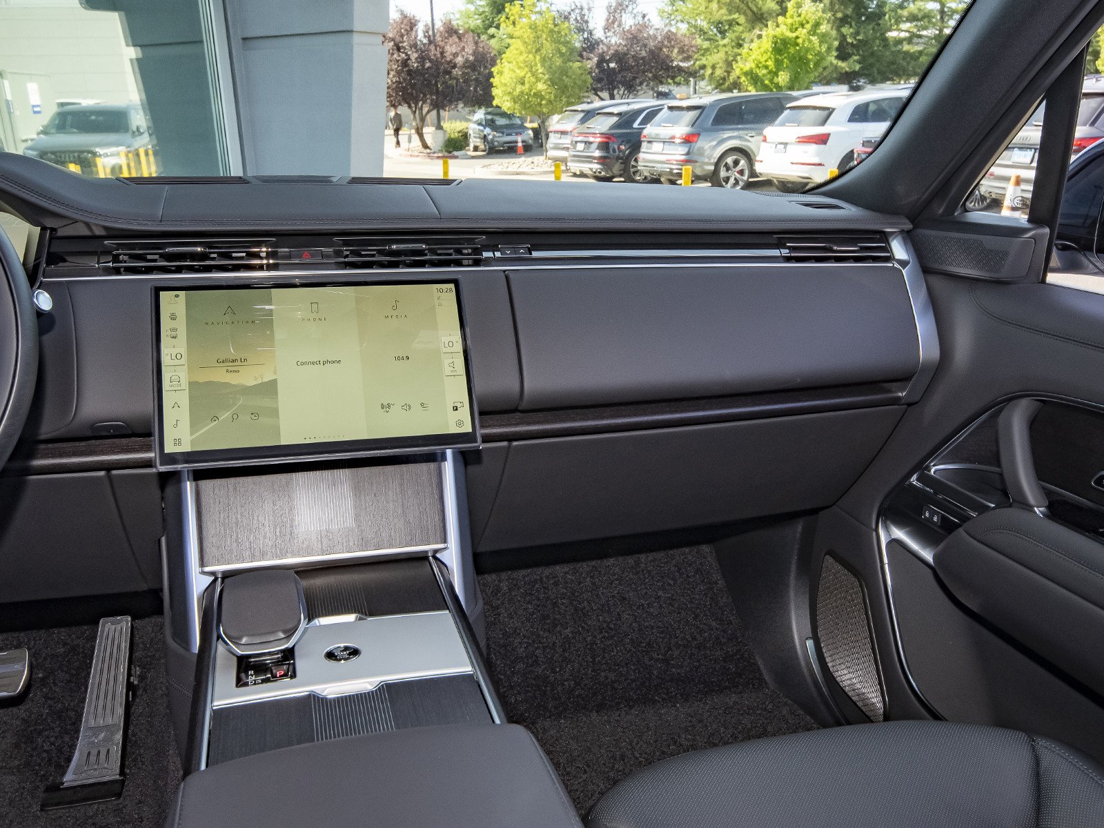 New 2026 Fuji White Land Rover Autobiography image 41