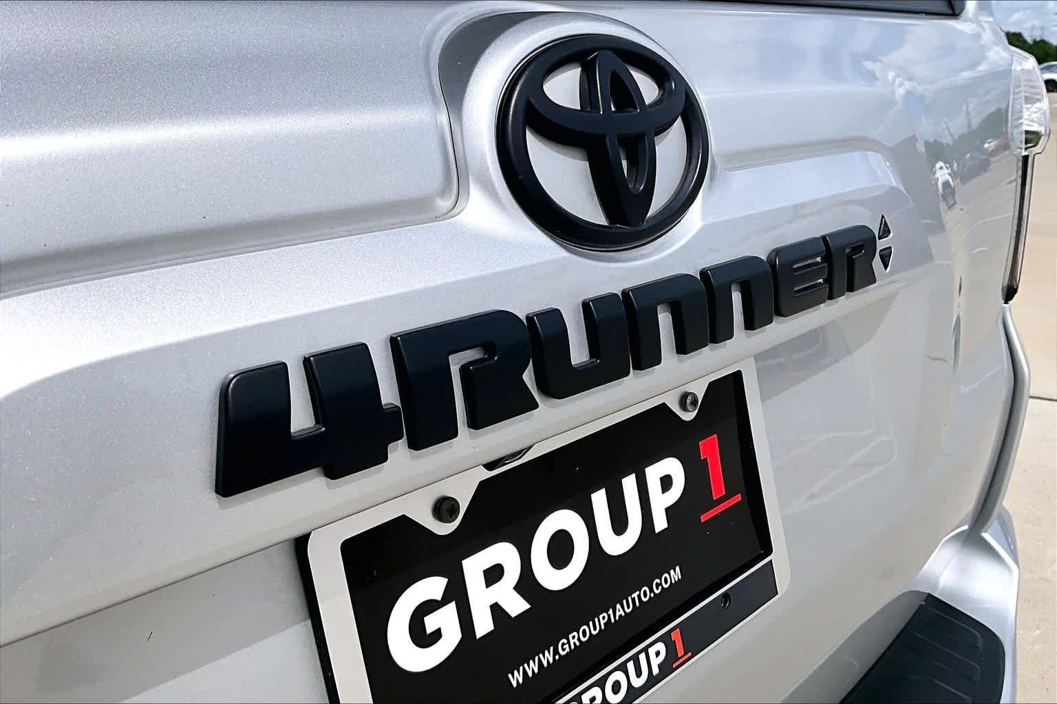 Used 2022 Classic Silver Metallic Toyota SR5 Premium image 10