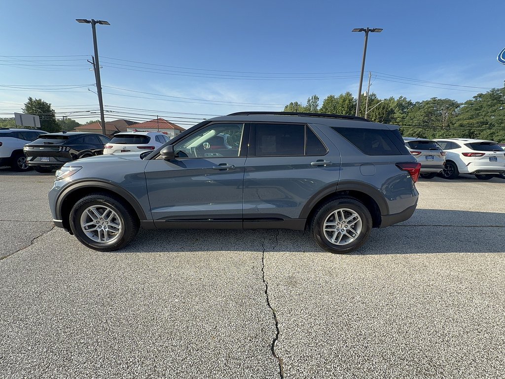 New 2026 Vapor Blue Metallic Ford Active image 2