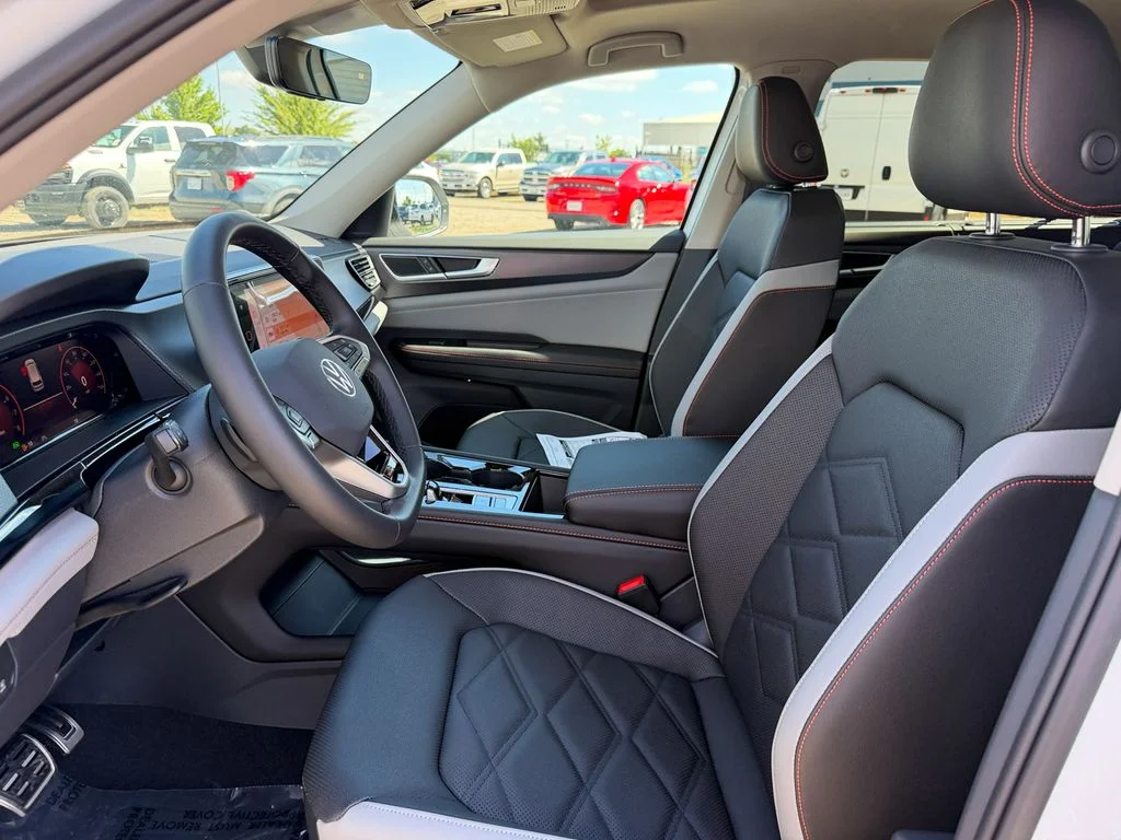 New 2026 Opal White Pearl Volkswagen 2.0T Peak Edition image 14