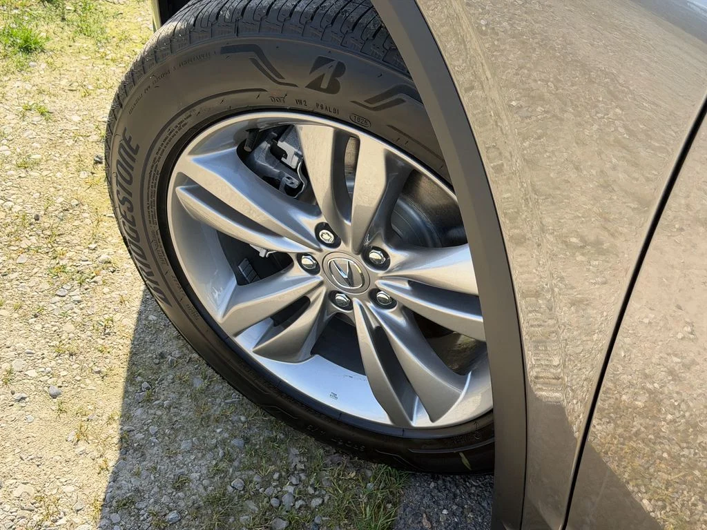 New 2026 Liquid Carbon Metallic Acura Base image 10