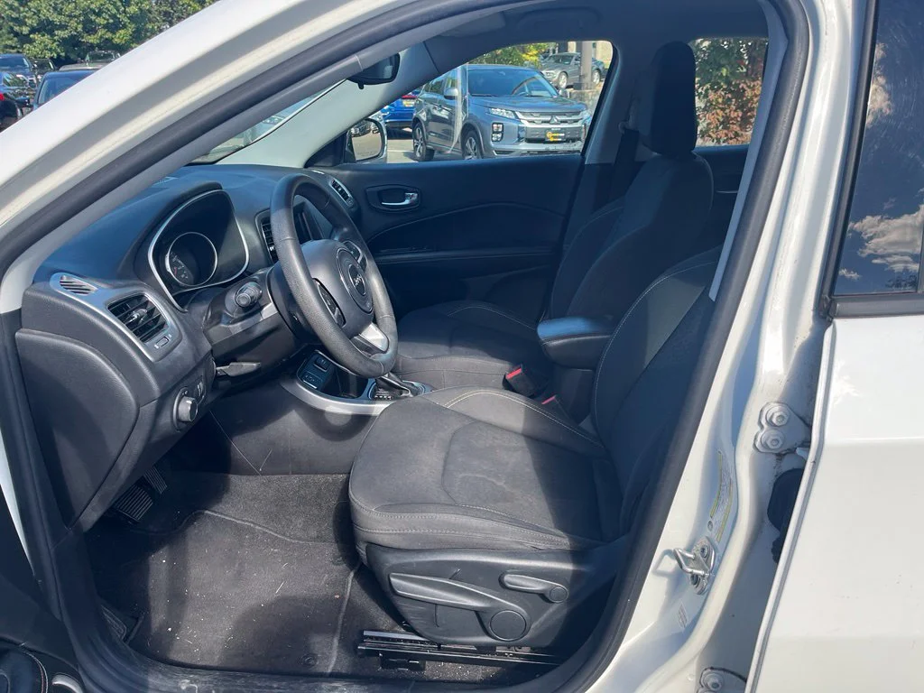 Used 2019 White Jeep Sport image 21