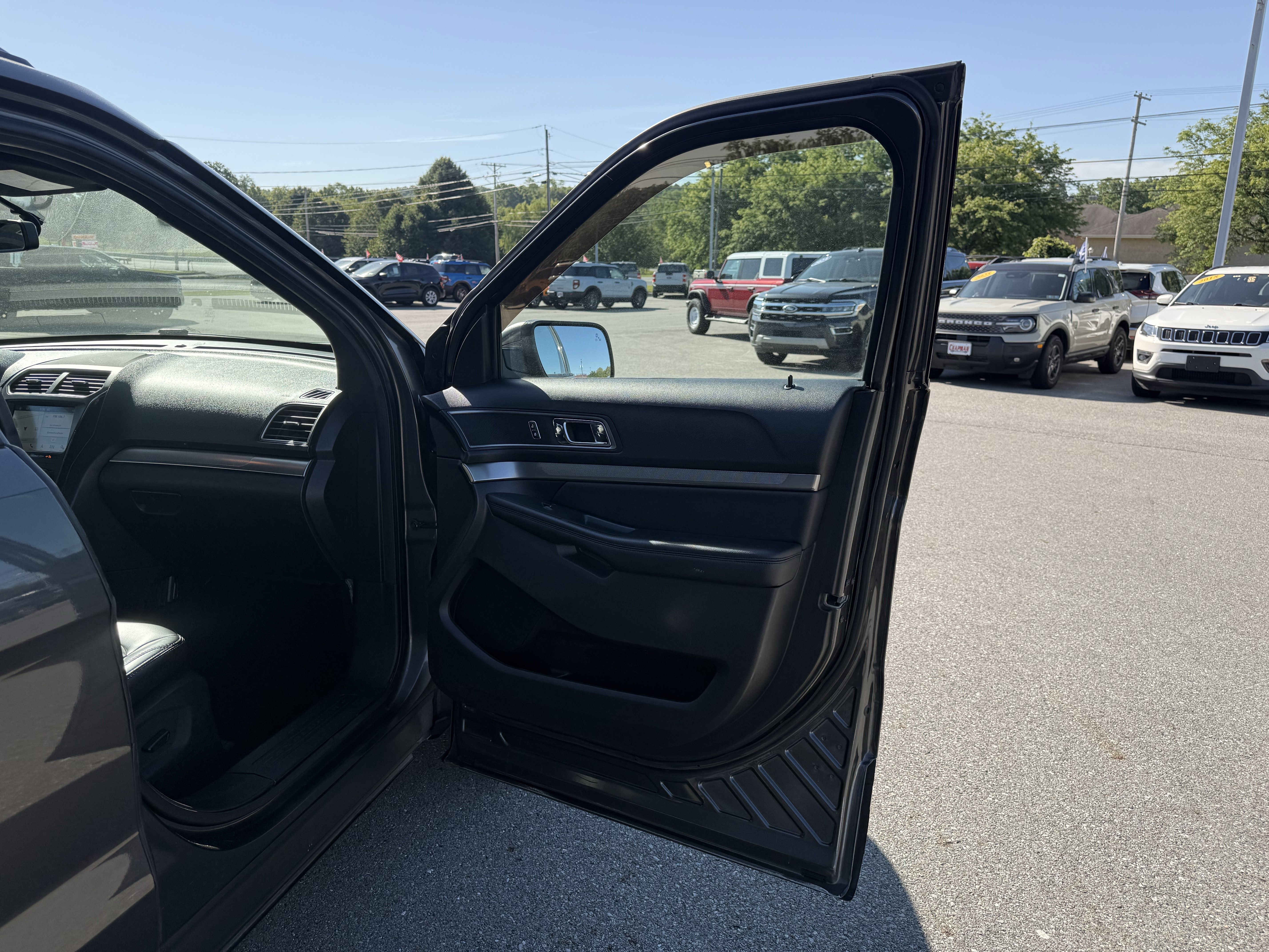 Used 2019 Magnetic Ford XLT image 38