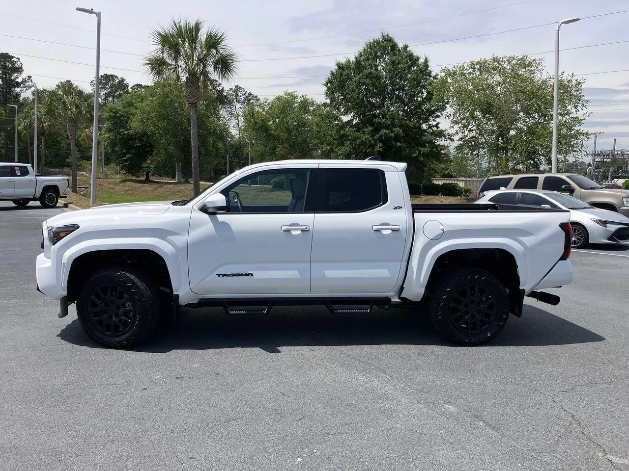 Certified Used 2026 White (Ice Cap) Toyota SR5 Double Cab image 2