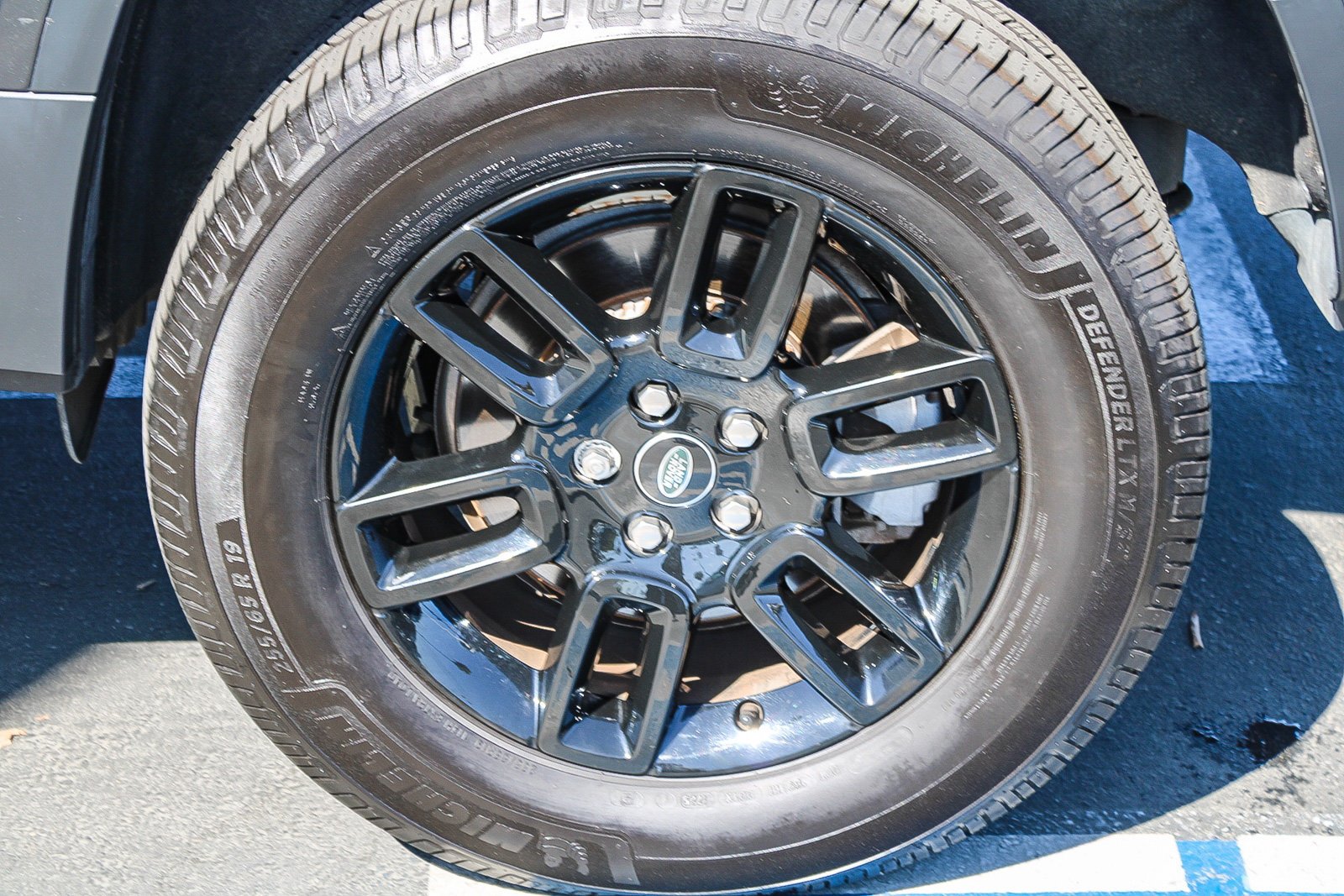 Used 2023 Eiger Gray Metallic Land Rover S image 11