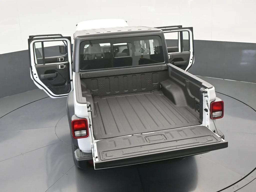 New 2026 Bright White Clear-Coat Exterior Paint Jeep Sport image 58