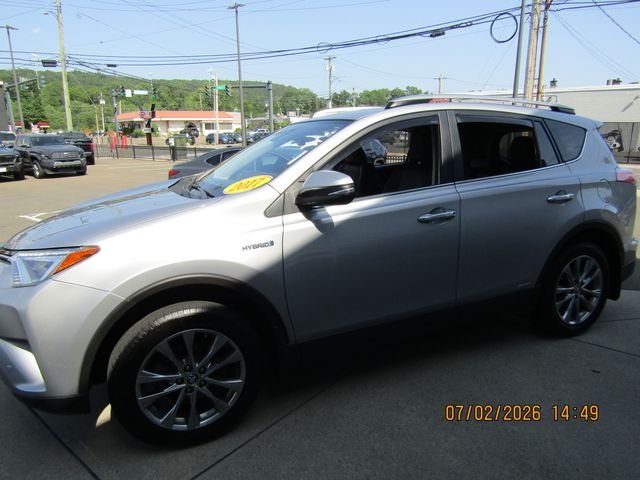 Used 2017 Silver Sky Metallic Toyota Limited image 3