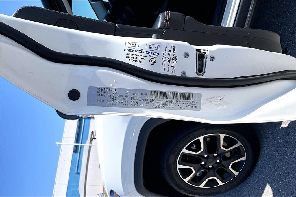 Used 2020 White Jeep Trailhawk image 32