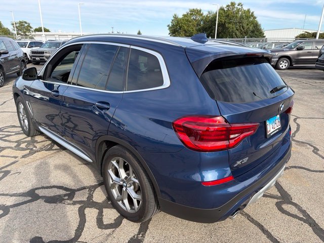 Used 2021 Blue Metallic BMW xDrive30e image 5