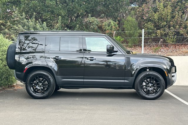 Used 2025 Black Land Rover S image 6