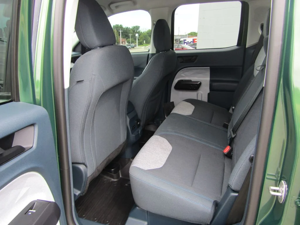 Used 2025 Green Ford XLT image 33